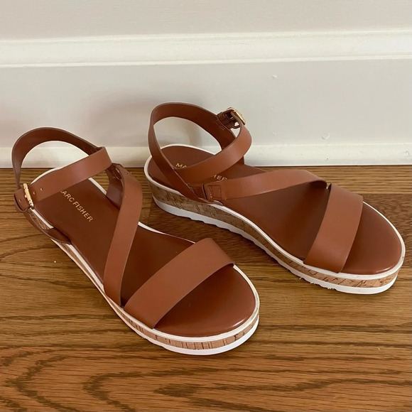 NWOB Marc Fisher Go Get Buckle Strap Sandal in Tan 6.5 - Picture 7 of 10